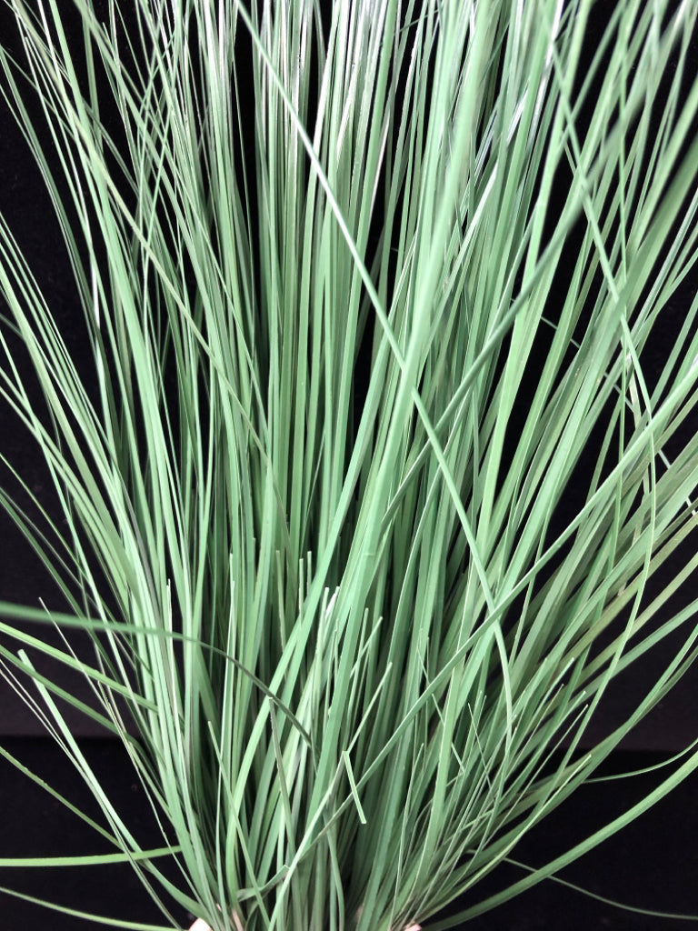 BROWN OMBRE VASE W/ TALL GREEN GRASS.