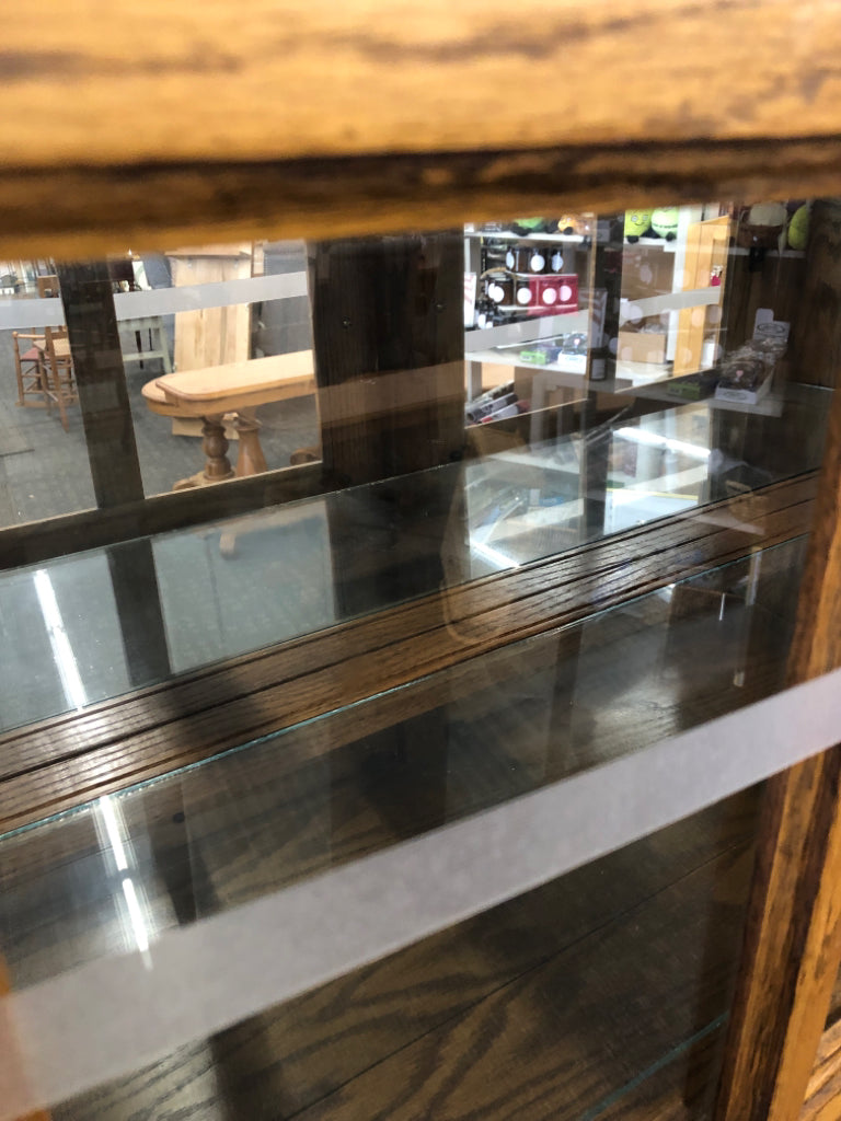 LARGE OAK WOOD 2PC HUTCH W GLASS DOORS.