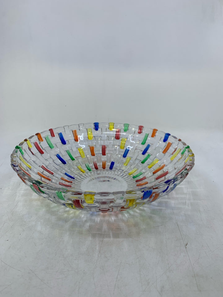 BASKET WEAVE GLASS BOWL W/ RAINBOW COLORS.