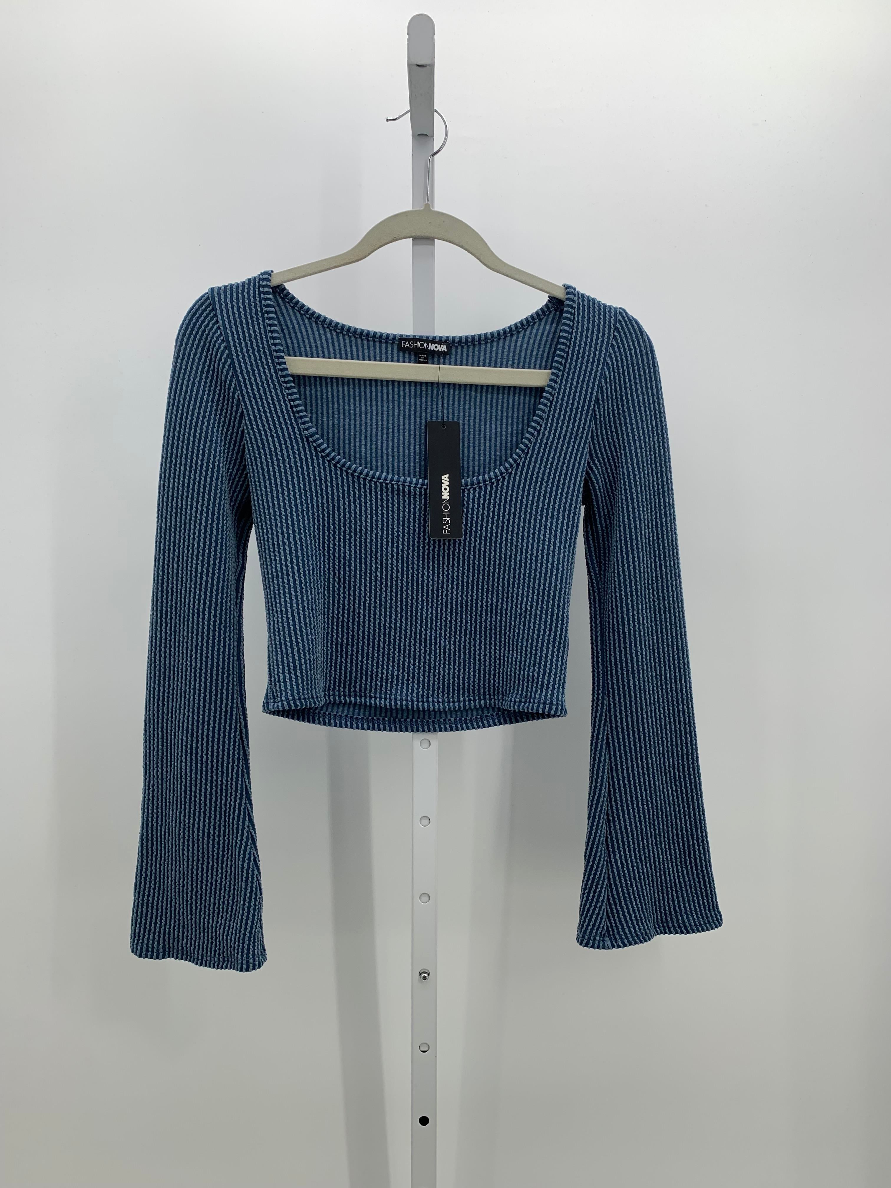 Size Medium Juniors Long Sleeve Shirt