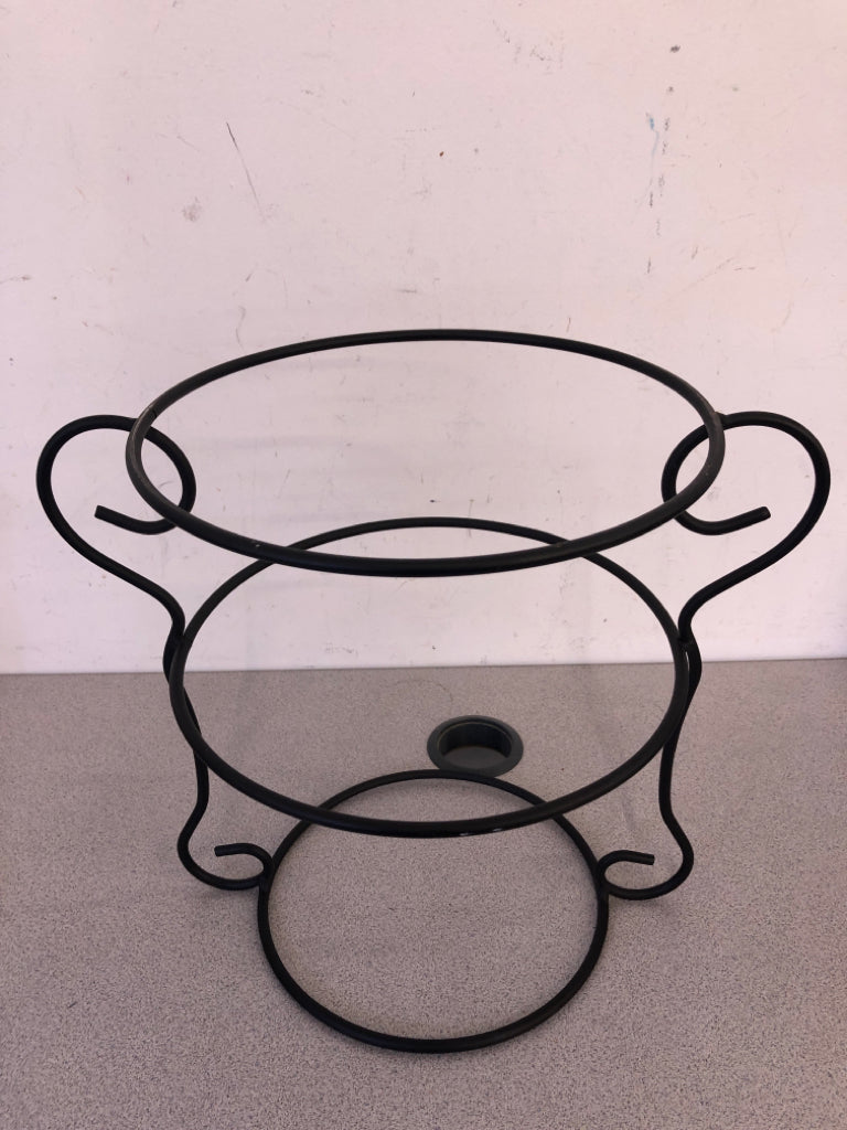 2 TIER RED MIXING BOWL SET IN BLACK METAL STAND.