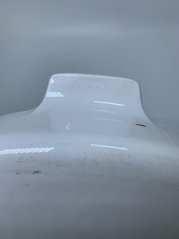 SQUARE IRIS CASSEROLE DISH.