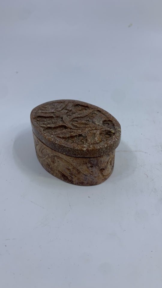HAND CARVED SOAPSTONE TRINKET BOX W/FLORAL & LEAF DESIGN.
