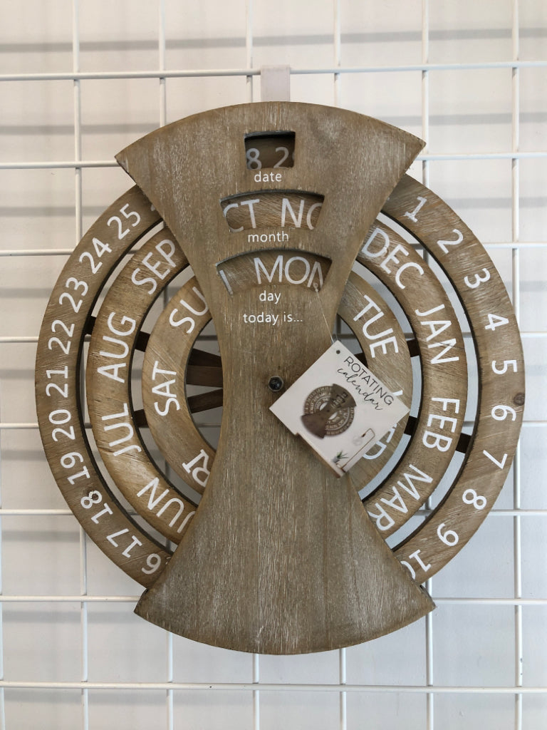 NWT RUSTIC ROTATING CALENDAR.