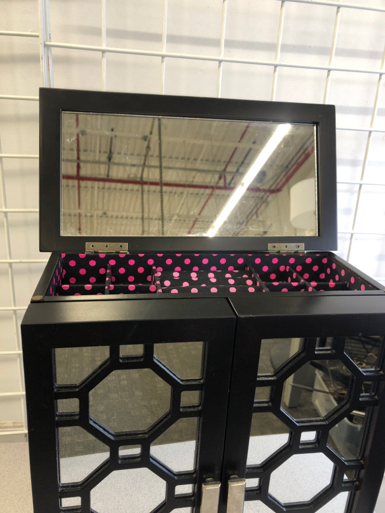 DK WOOD JEWELRY BOX W/FLIP LID 5 DRAWERS.