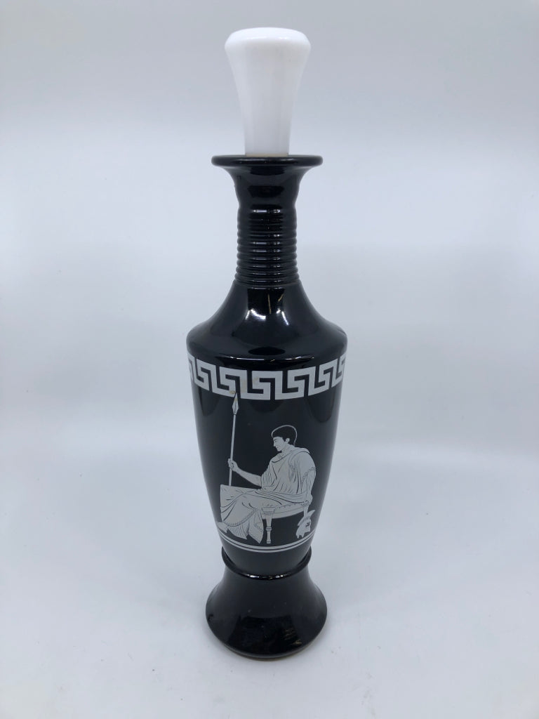 JIM BEAM ROYAL EMPEROR BLACK GLASS WHISKEY DECANTER.