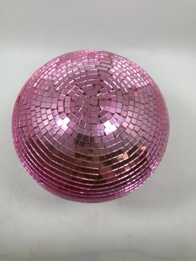 PINK DISCO MUSHROOM DECOR.