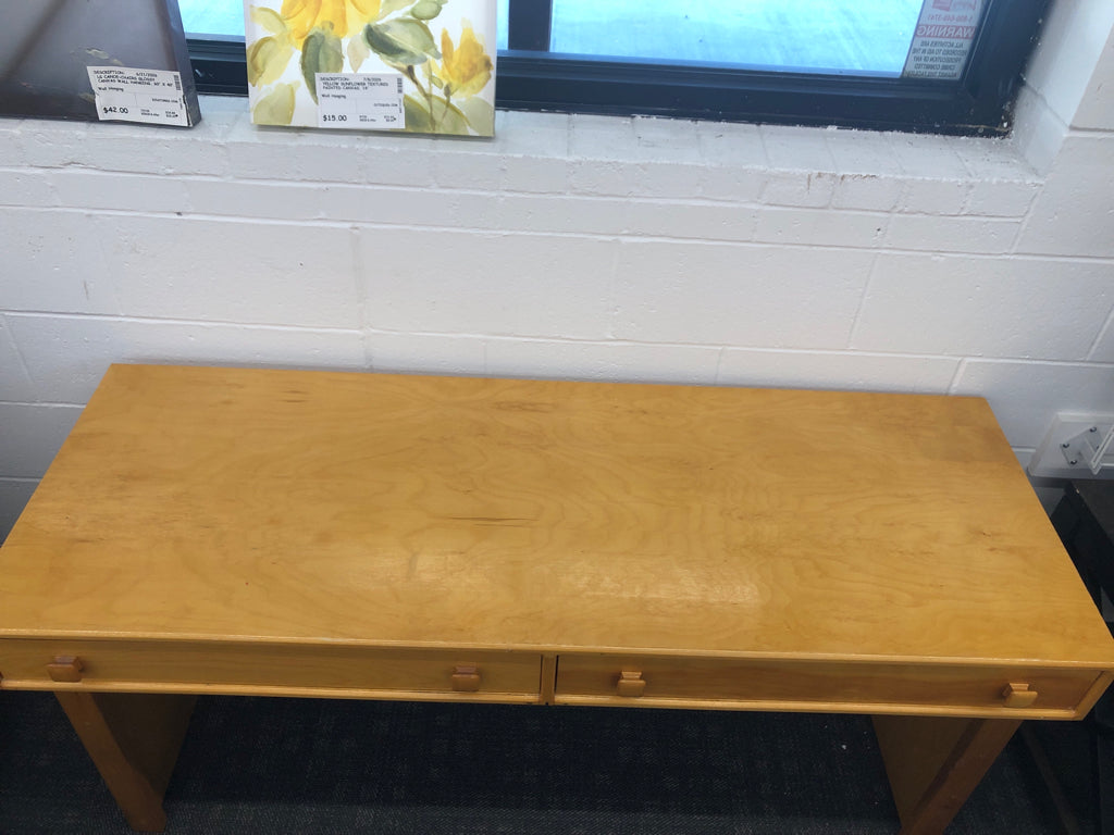 WIDE 2-DRAWER WOOD DESK.