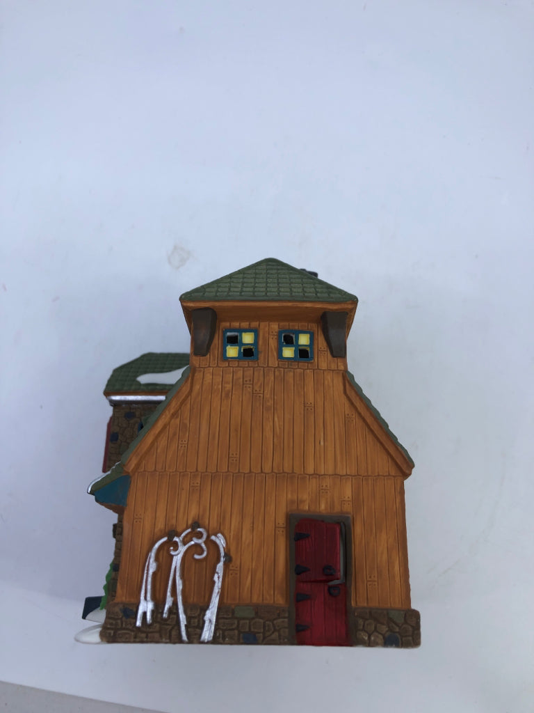 MC GREBE CUTTERS & SLEIGHS NEW ENGLAND VILLAGE SERIES.