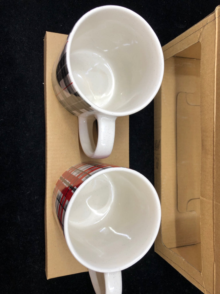 NIB 2 POTTERS CORNER PLAID MUGS.