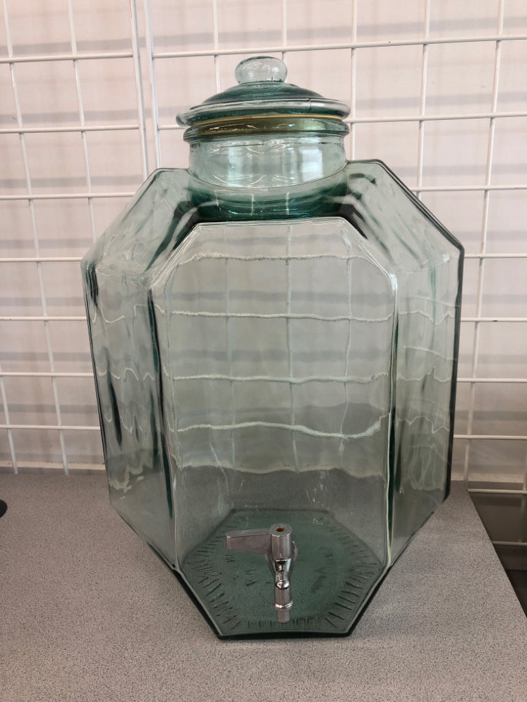JUMBO STRUCTURAL GLASS DRINK DISPENSER.