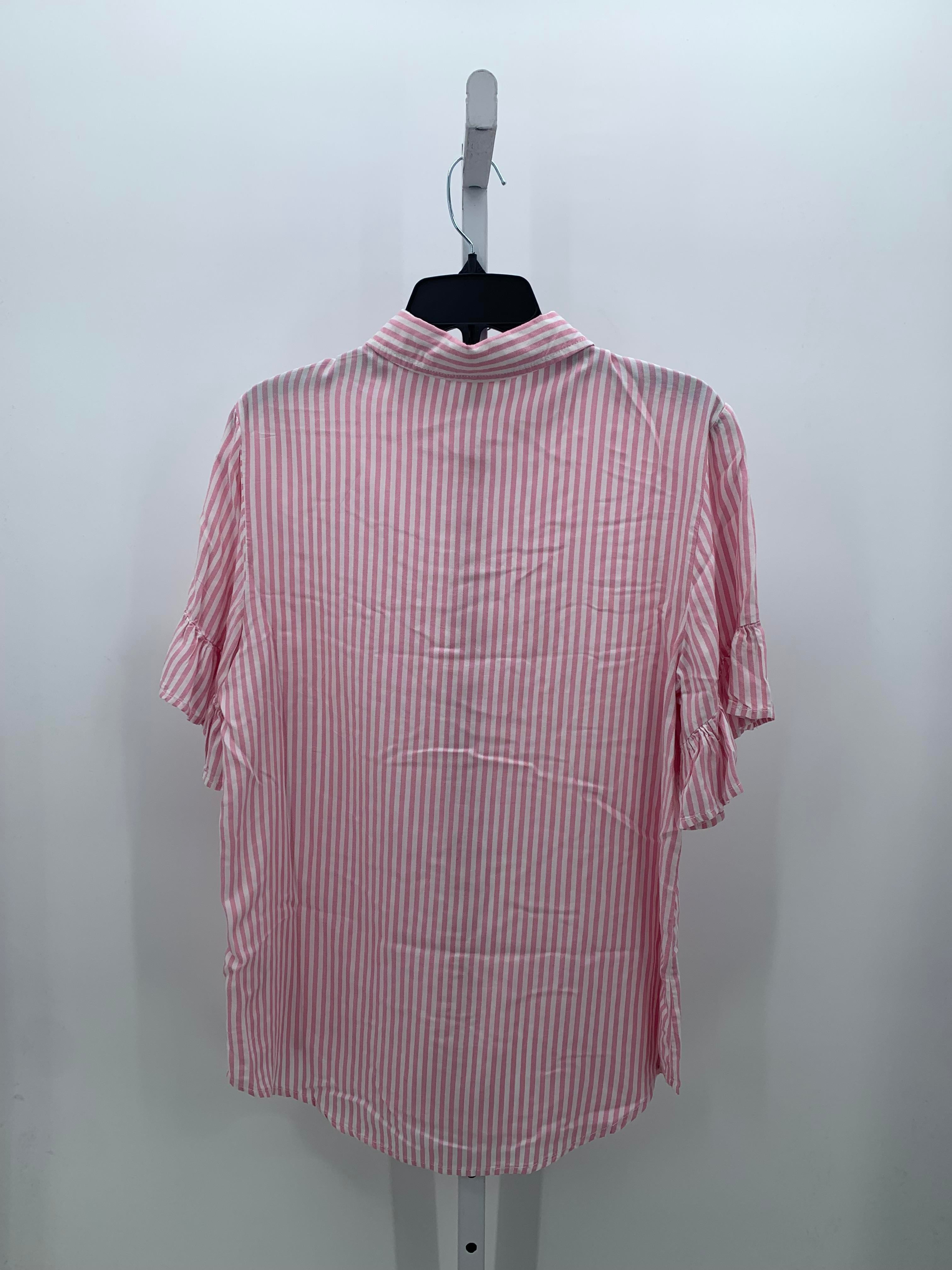 Size Medium Misses Short Sleeve Shirt