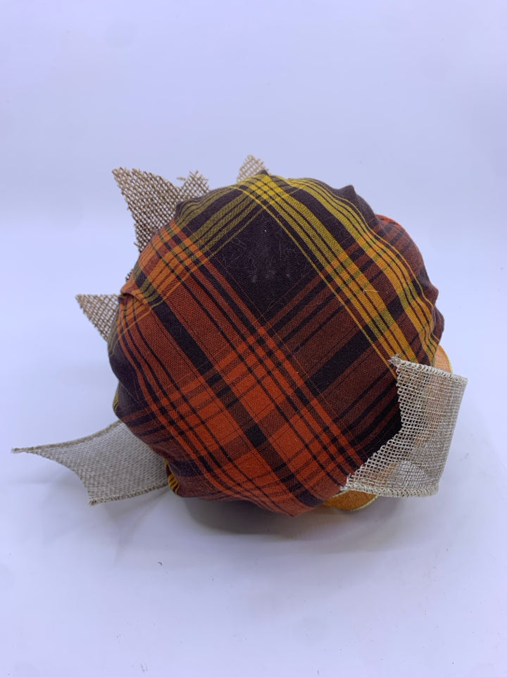 BROWN/ORANGE PLAID PUMPKIN.
