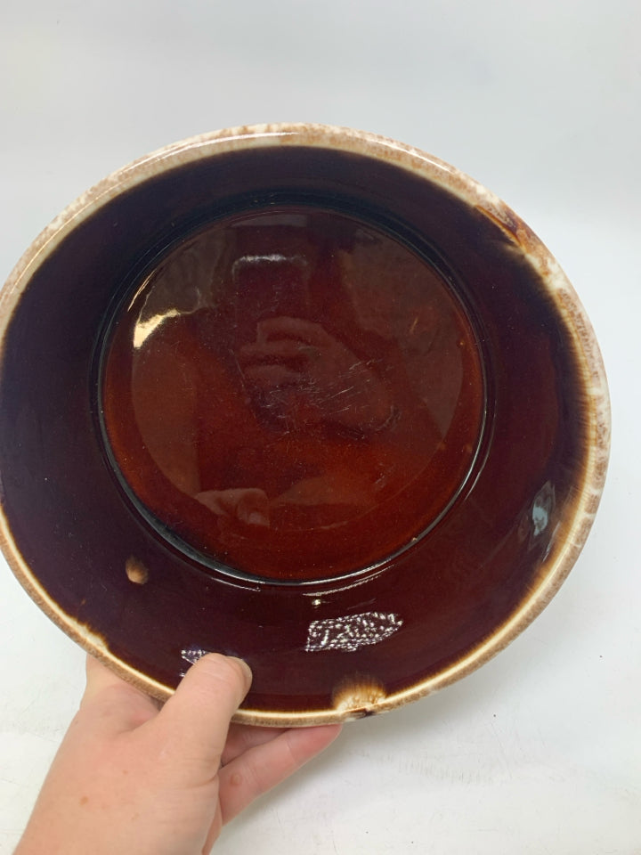VTG CIRCLE BROWN DRIP POTTERY BOWL.