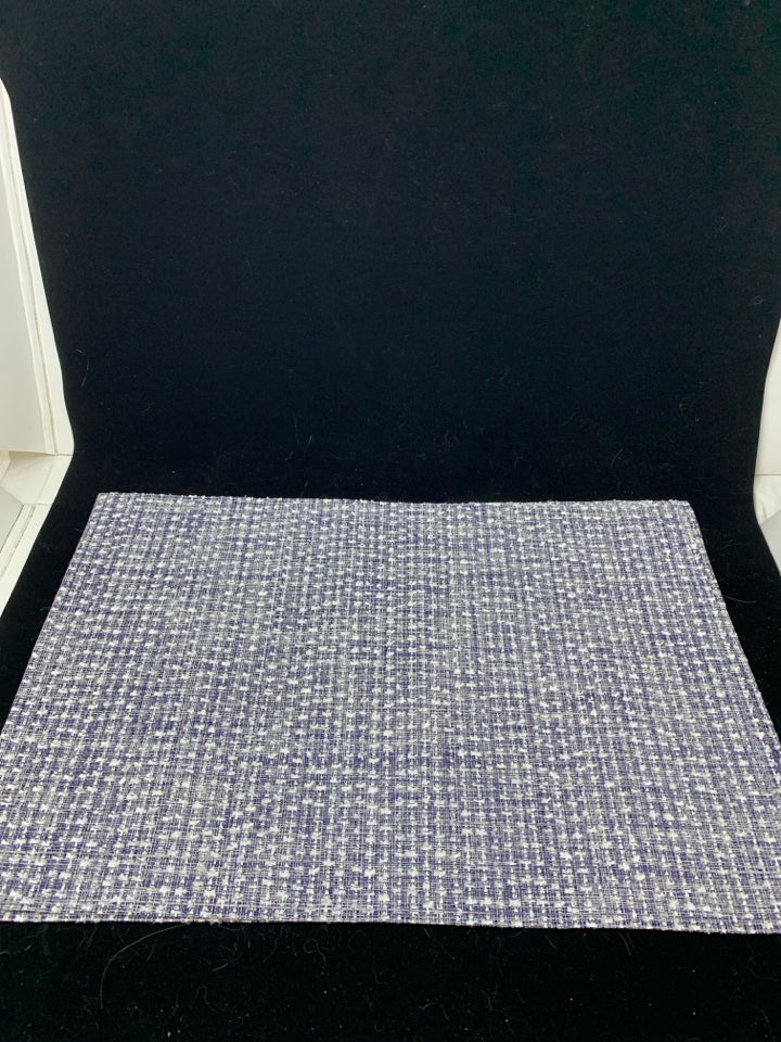 4PC BLUE & WHITE WOVEN STYLE PLACEMATS.