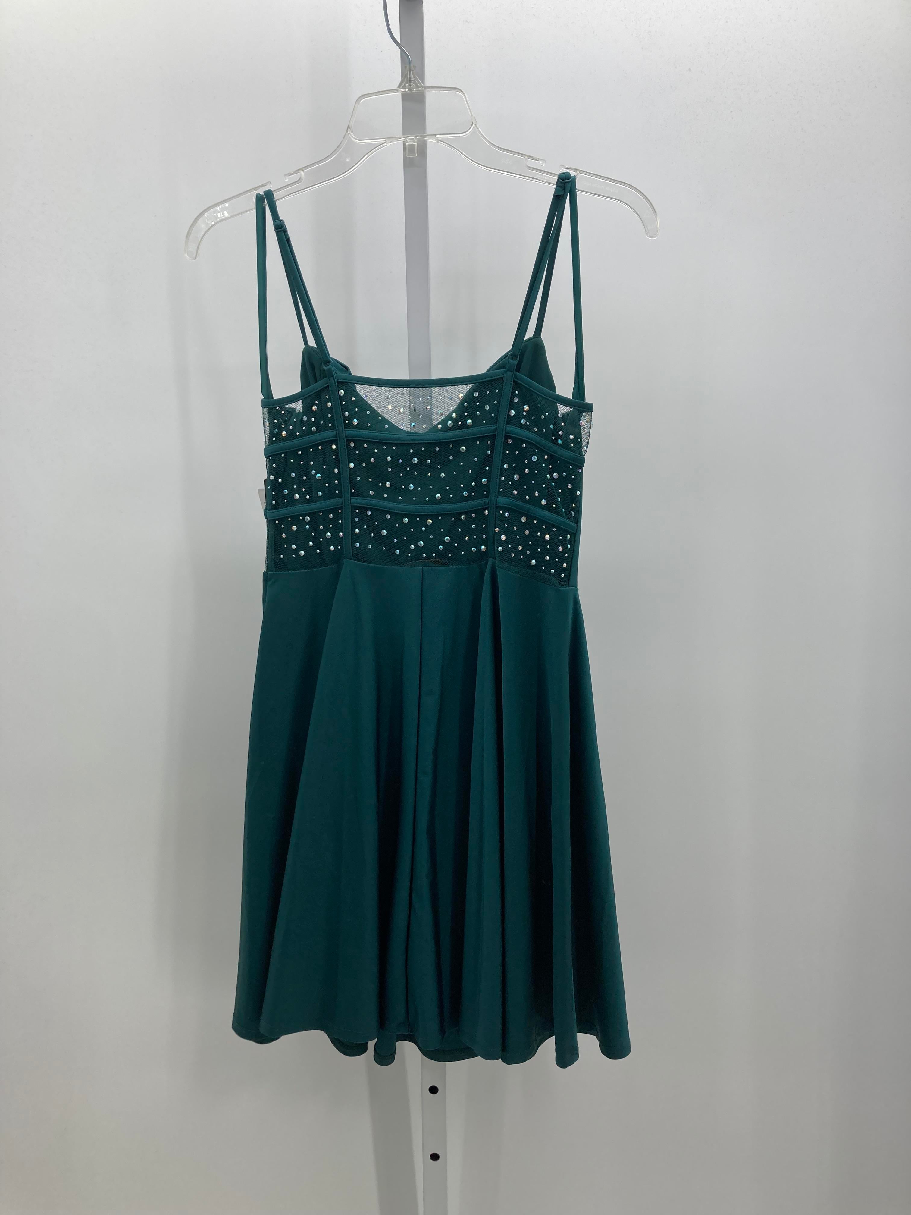 City Triangles Size 7 Juniors Sleeveless Dress