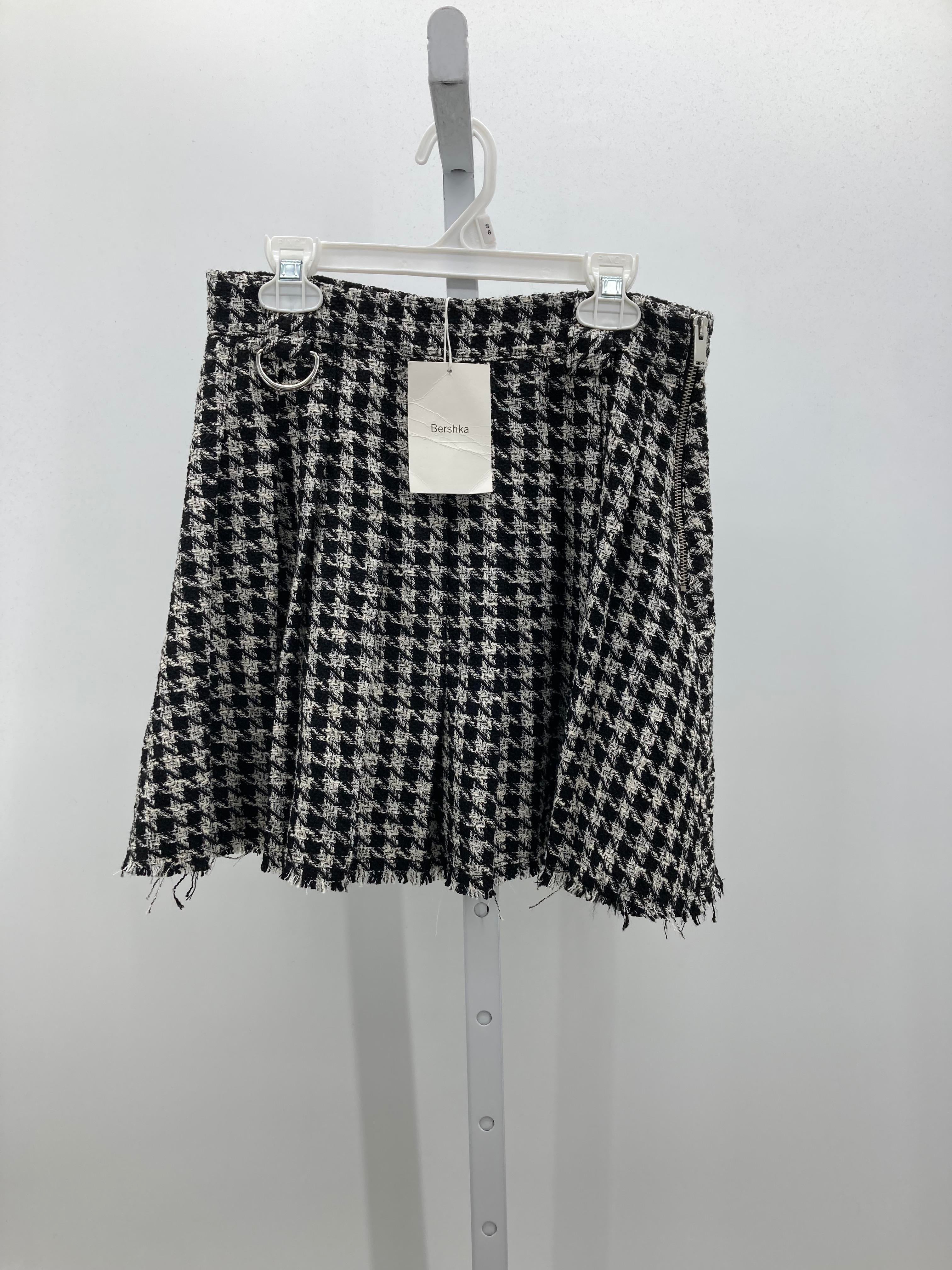 Size Small Juniors Skirt
