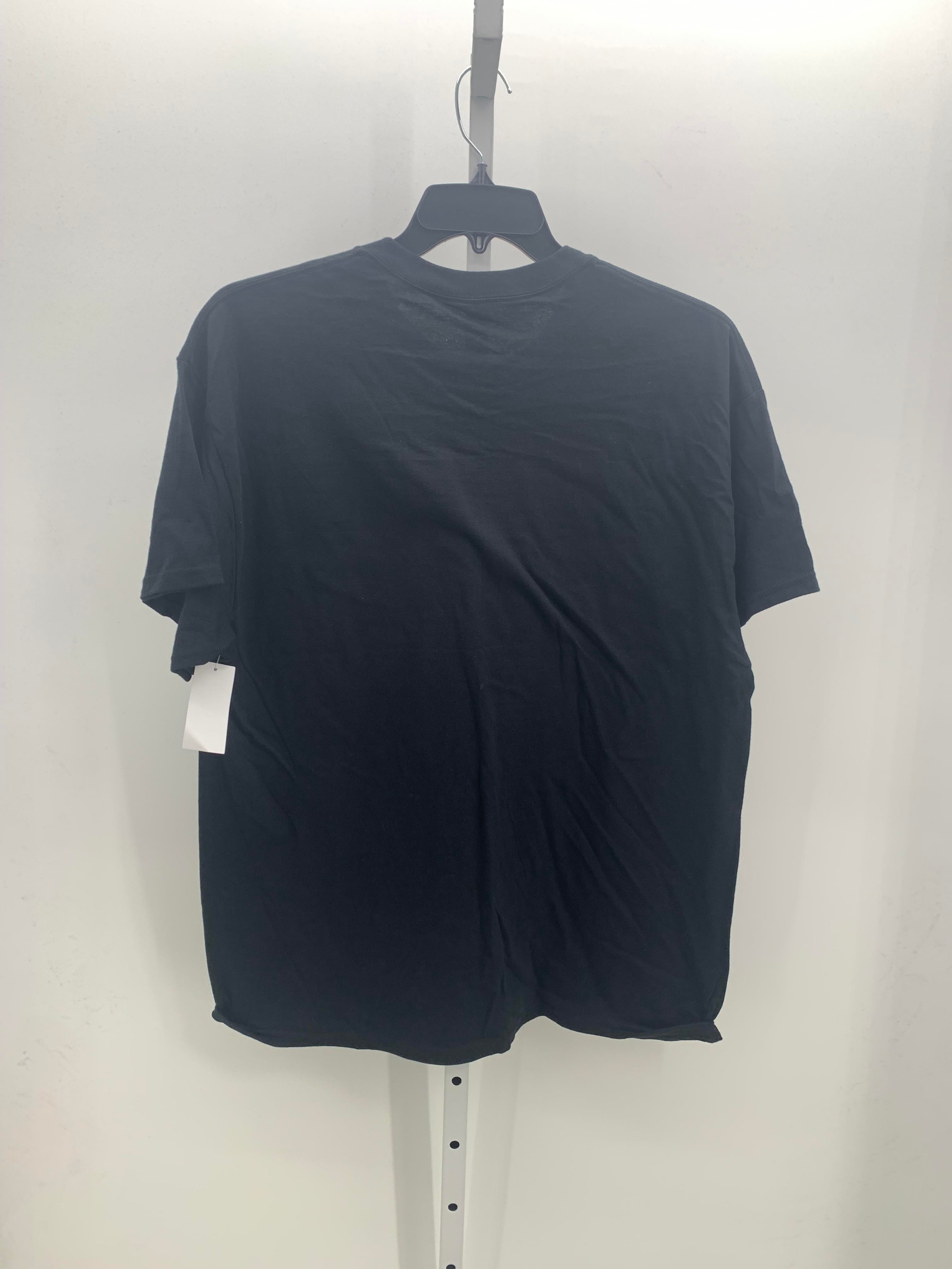 NEW GRAPHIC KNIT TEE.