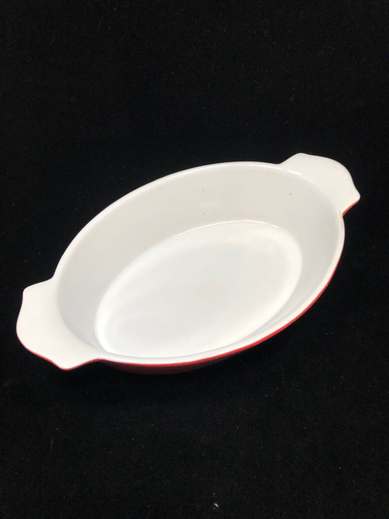 RED OVAL CERAMIC BAKING DISH.