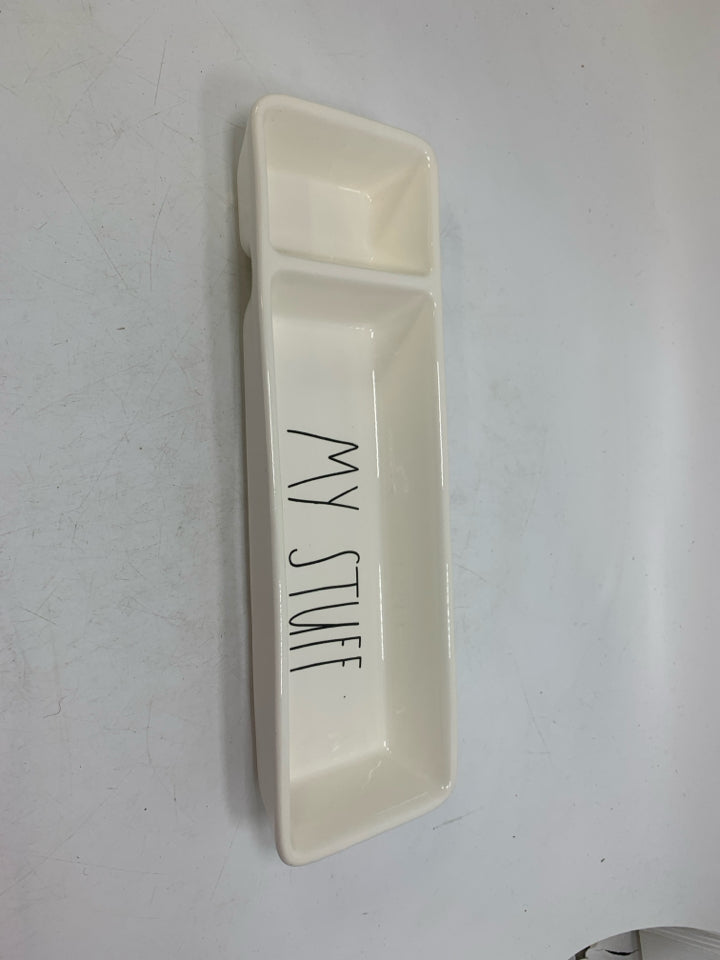 DIVIDED "MY STUFF" TRAY.