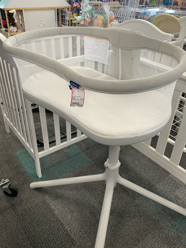 Halo Bassinet Swivel Sleeper