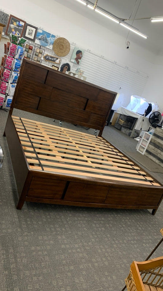 KING SIZE DK WOOD BEDFRAME W/2 DRAWERS.