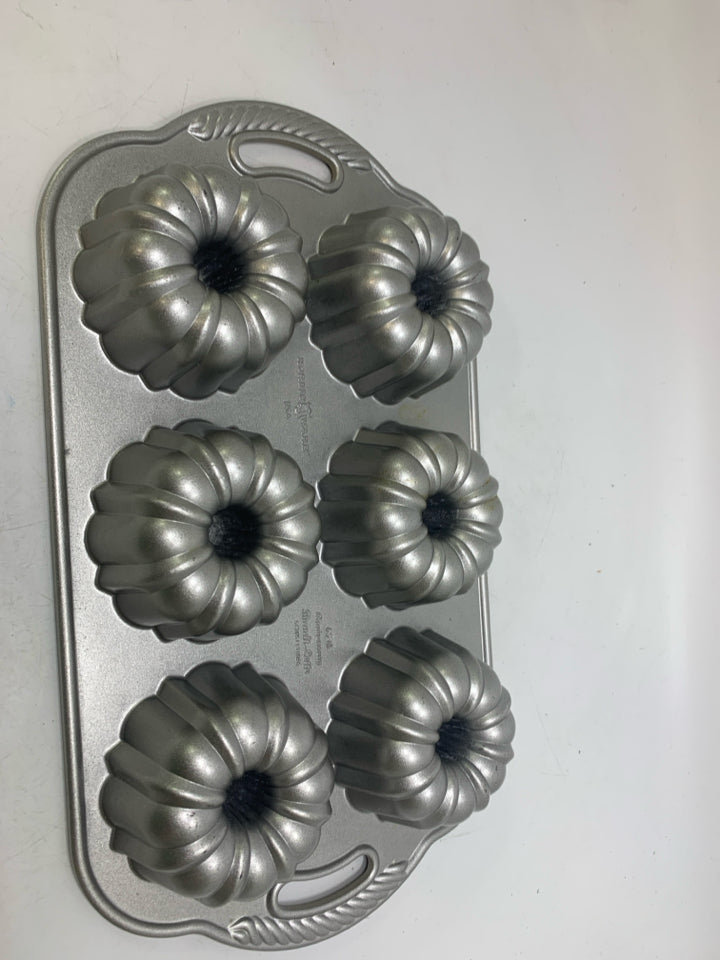 65TH ANNIVERSARY MINI BUNDT 6 CAVITY CAST ALUMINUM PAN.