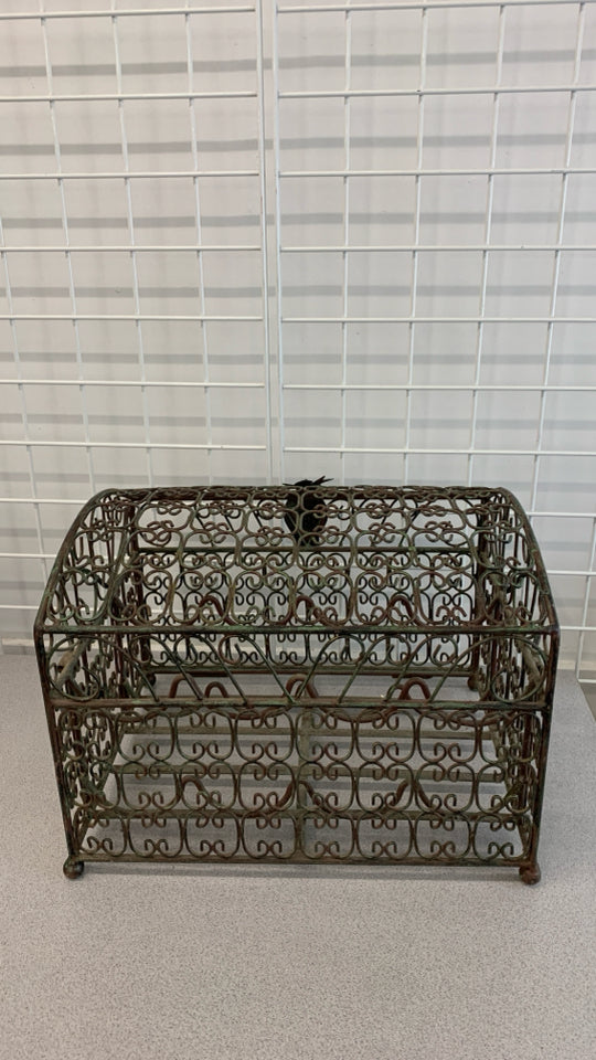HEAVY METAL WINE BOTTLE CAGE.