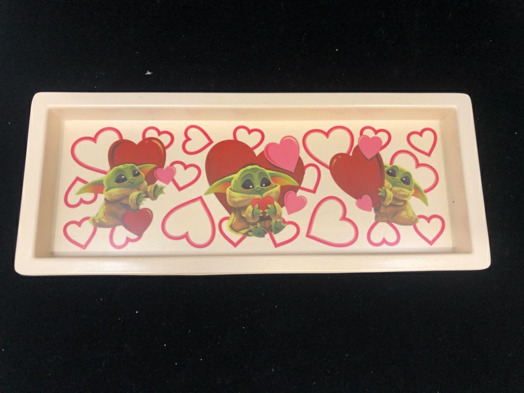 STAR WARS VALENTINE TRAY W/BABY YODA.