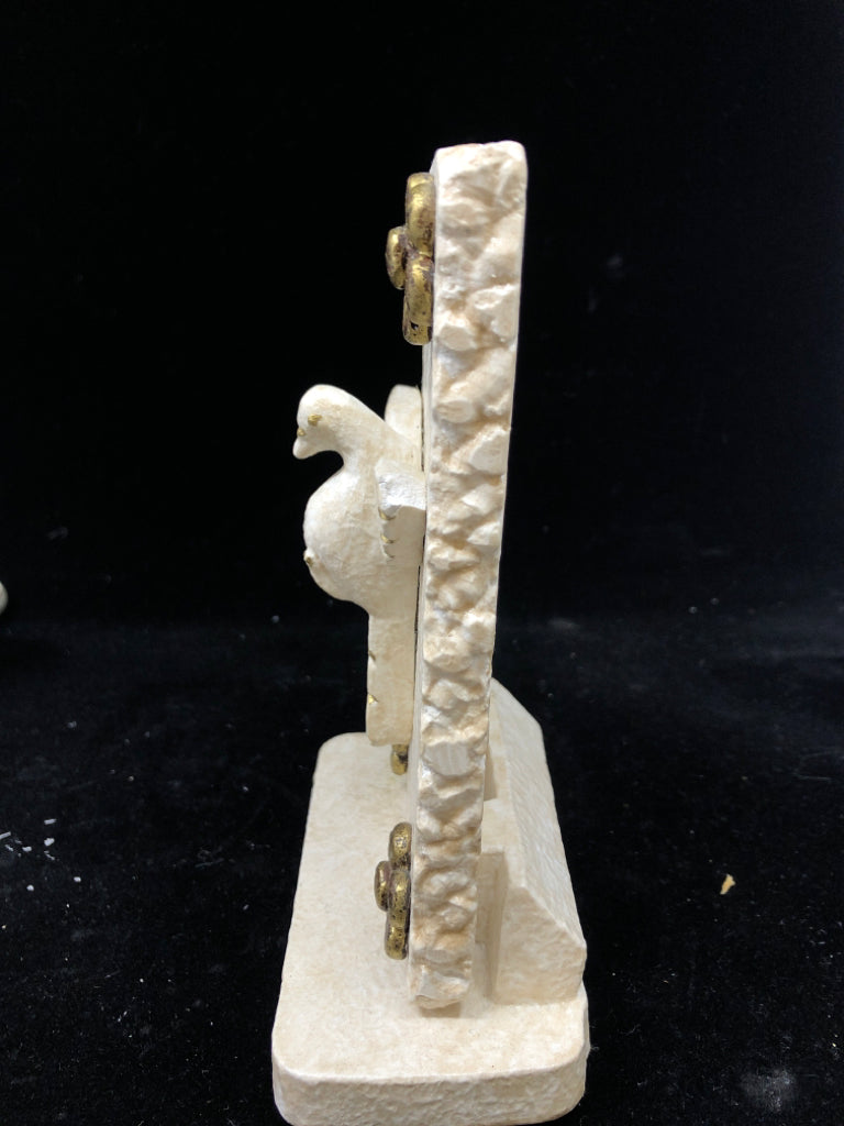 CREAM DOVE PLAQUE FIGURE W/GOLD FLOWERS GARDIEN.