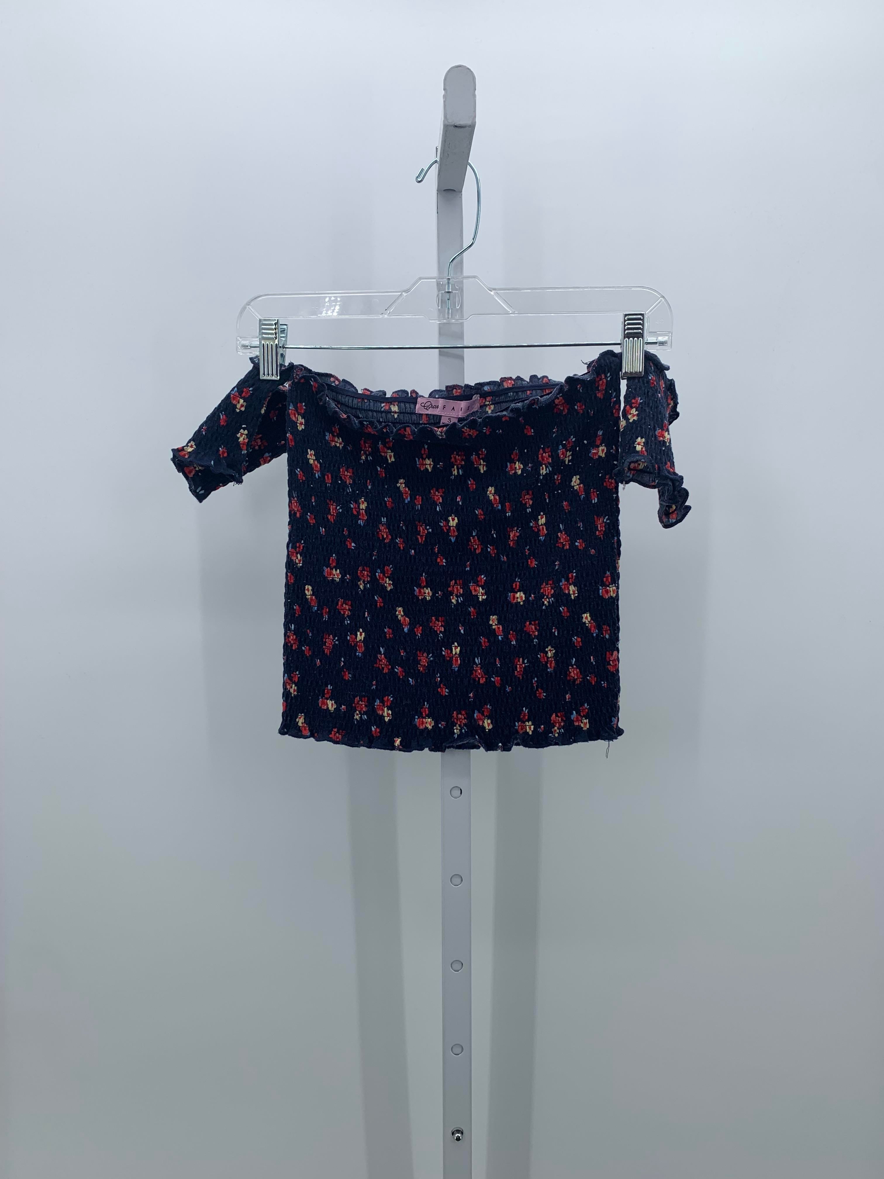 Size Small Misses Short Sleeve Shirt