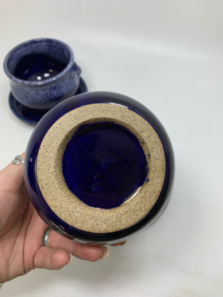 4 PC COBALT BLUE DRIP SOUP BOWLS W/ PLATES.
