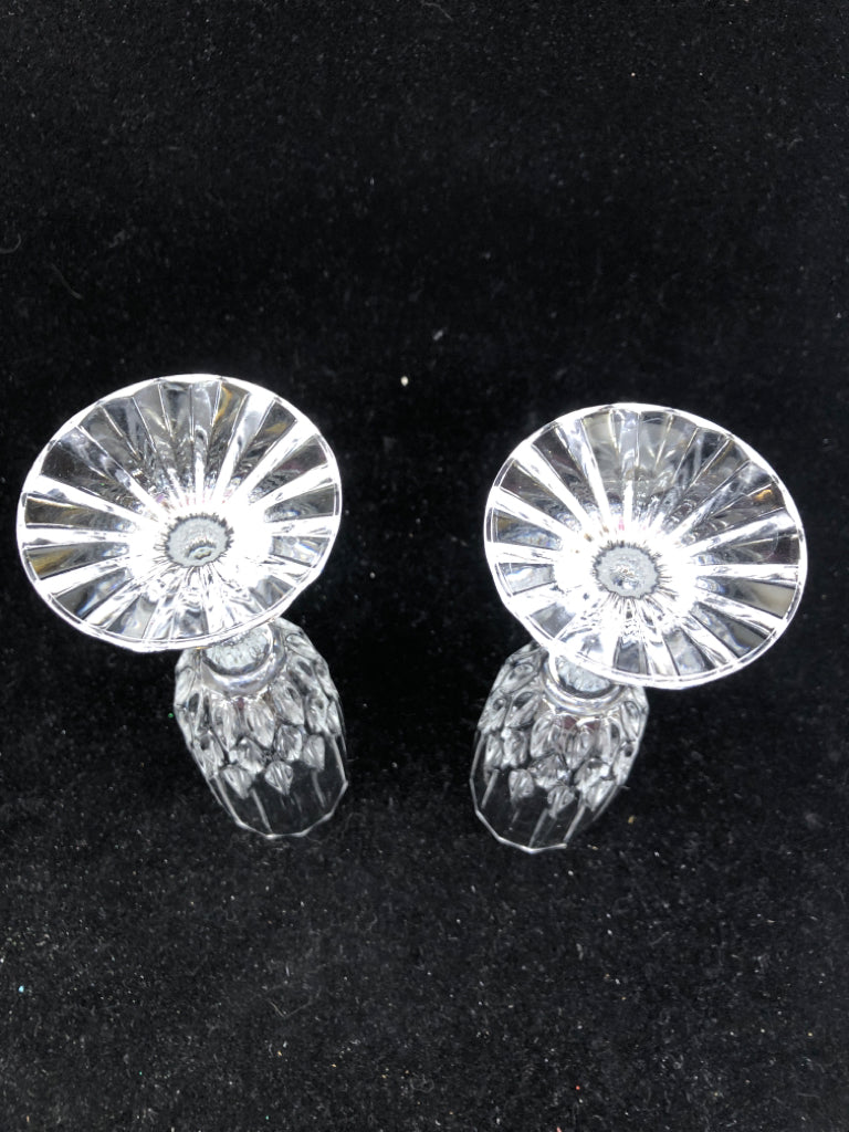 2 CRYSTAL CHAMPAGNE FLUTES.