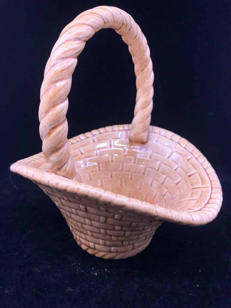 VTG CERAMIC BASKET PLANTER