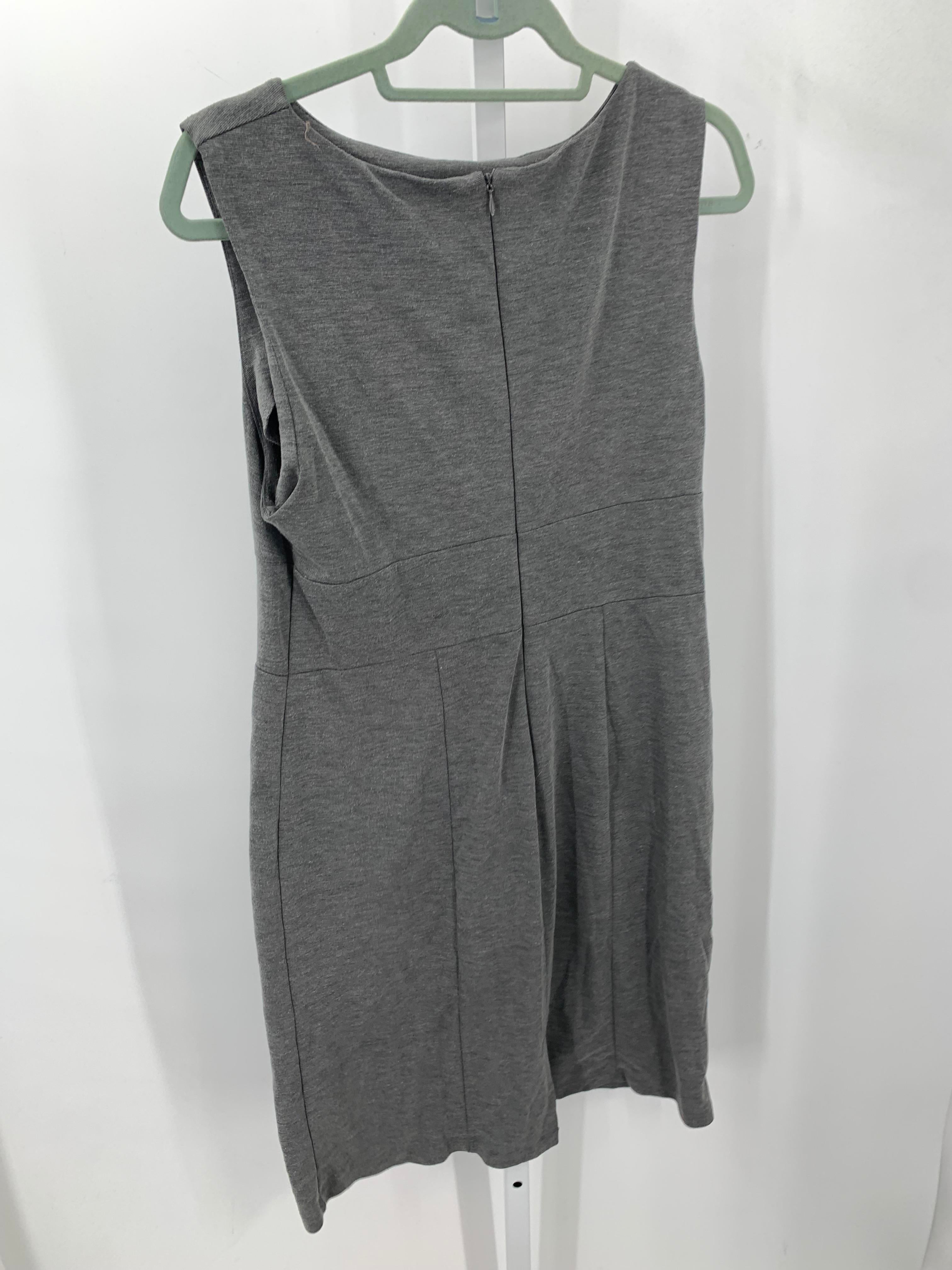 Size Large Misses Sleeveless Dress