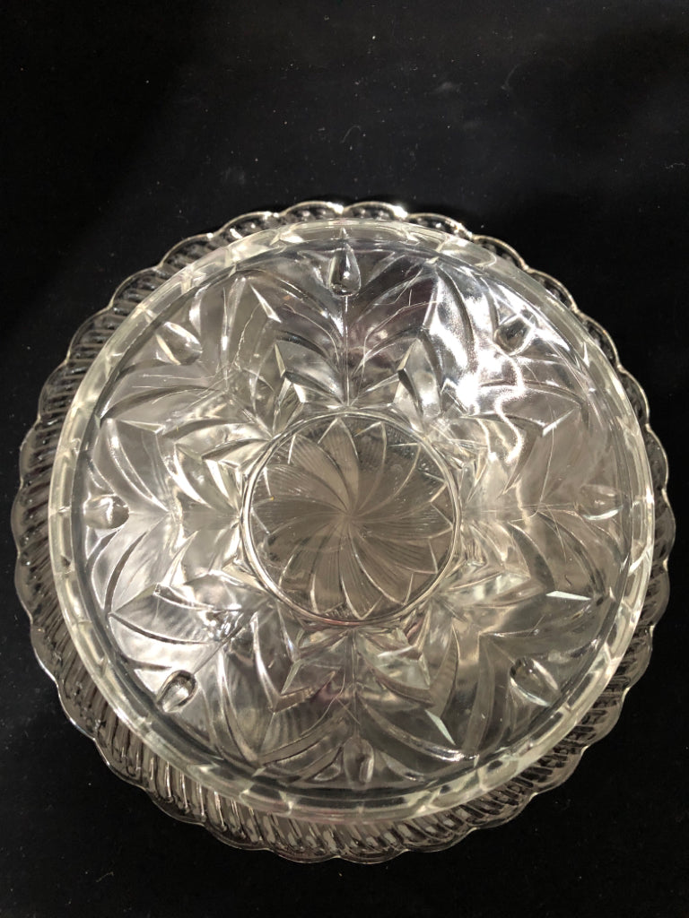 SWIRLED GLASS WAVY EDGE FOOTED COMPOTE CENTERPIECE.