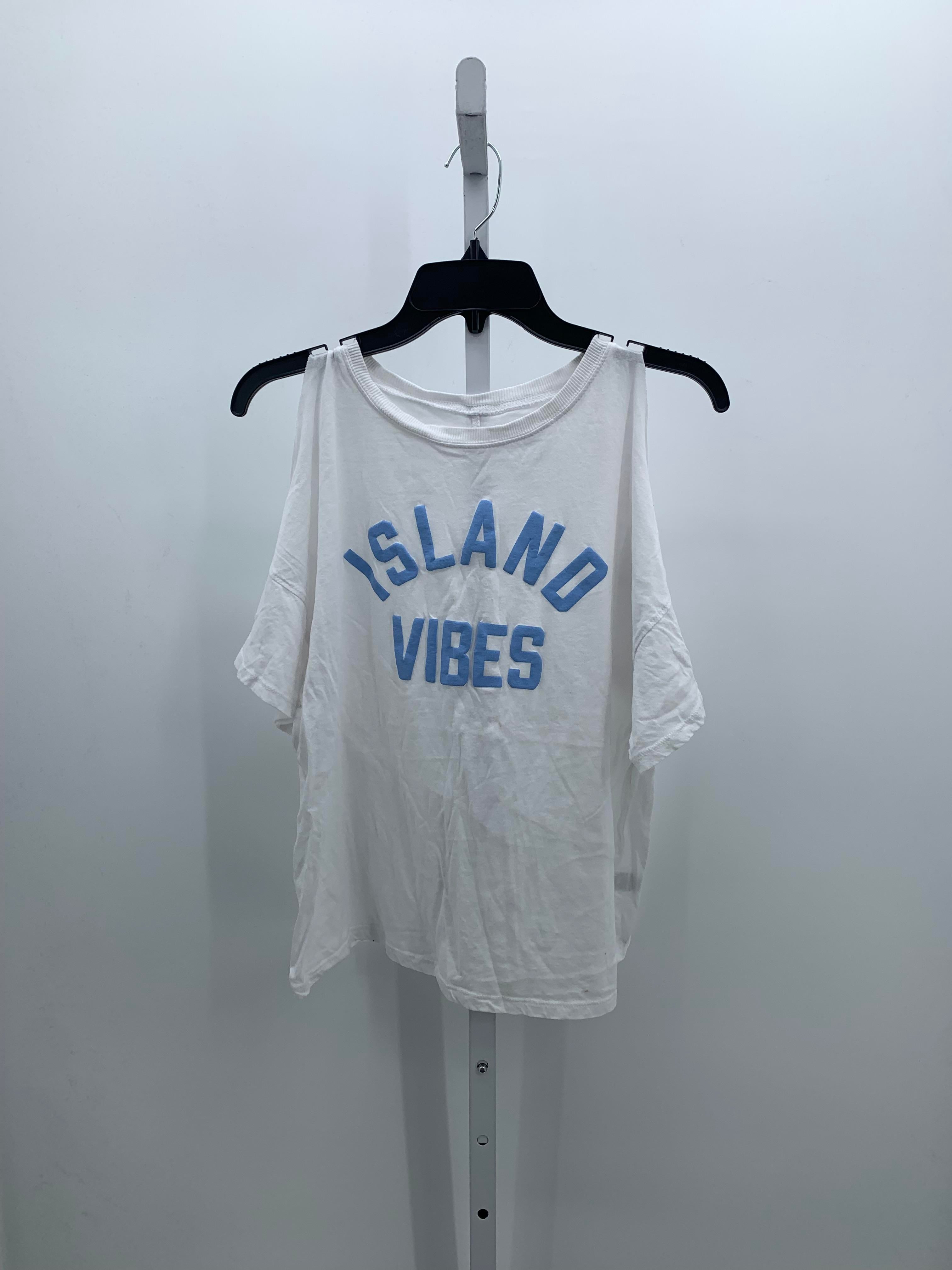 Size Small Misses Short Sleeve Shirt