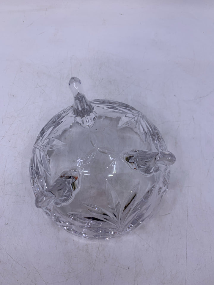 GLASS FOOTED PILLAR HOLDER.