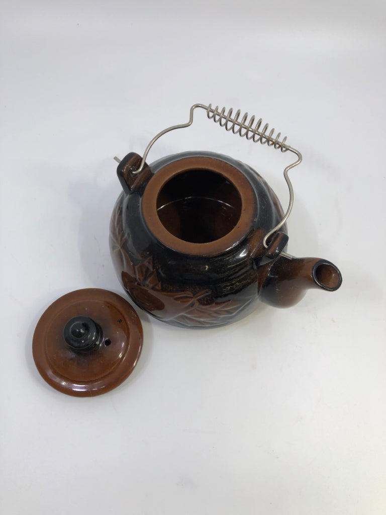BROWN CERAMIC WOOD STOVE TEAPOT W/EMBOSSED FRUIT.