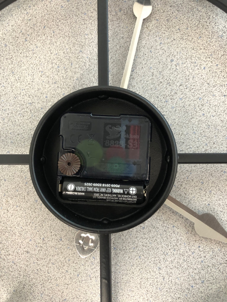 INDUSTRIAL METAL CLOCK.