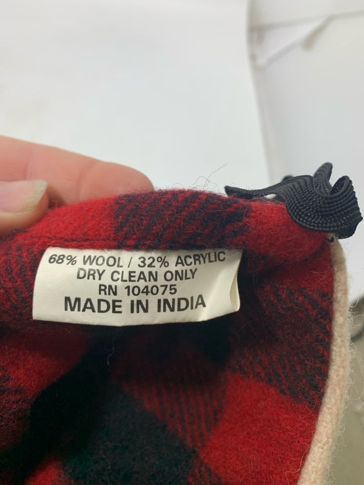 VTG WOOL RED PLAID STOCKING W/ STANDING BROWN BEAR.