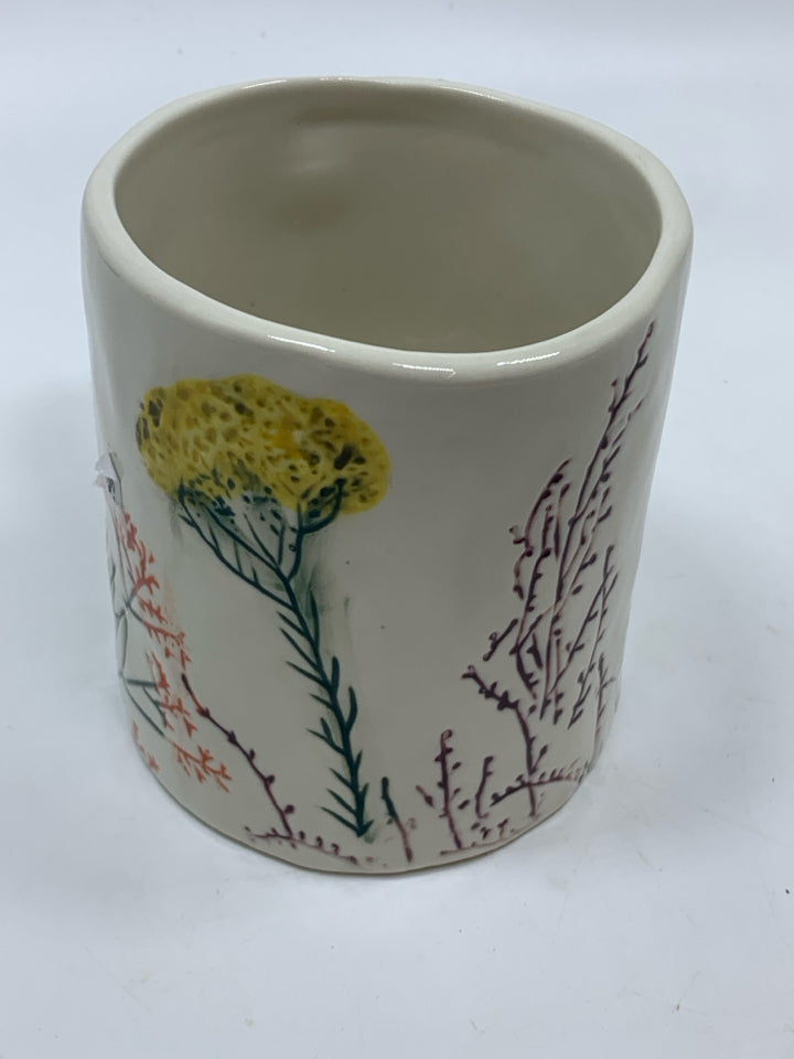 WILDFLOWER EMBOSSED J MUG.