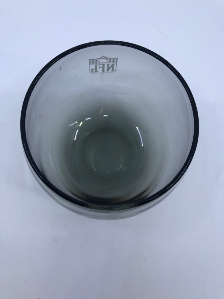 8 SHORT GREY GLASS PATRIOT GLASSES.