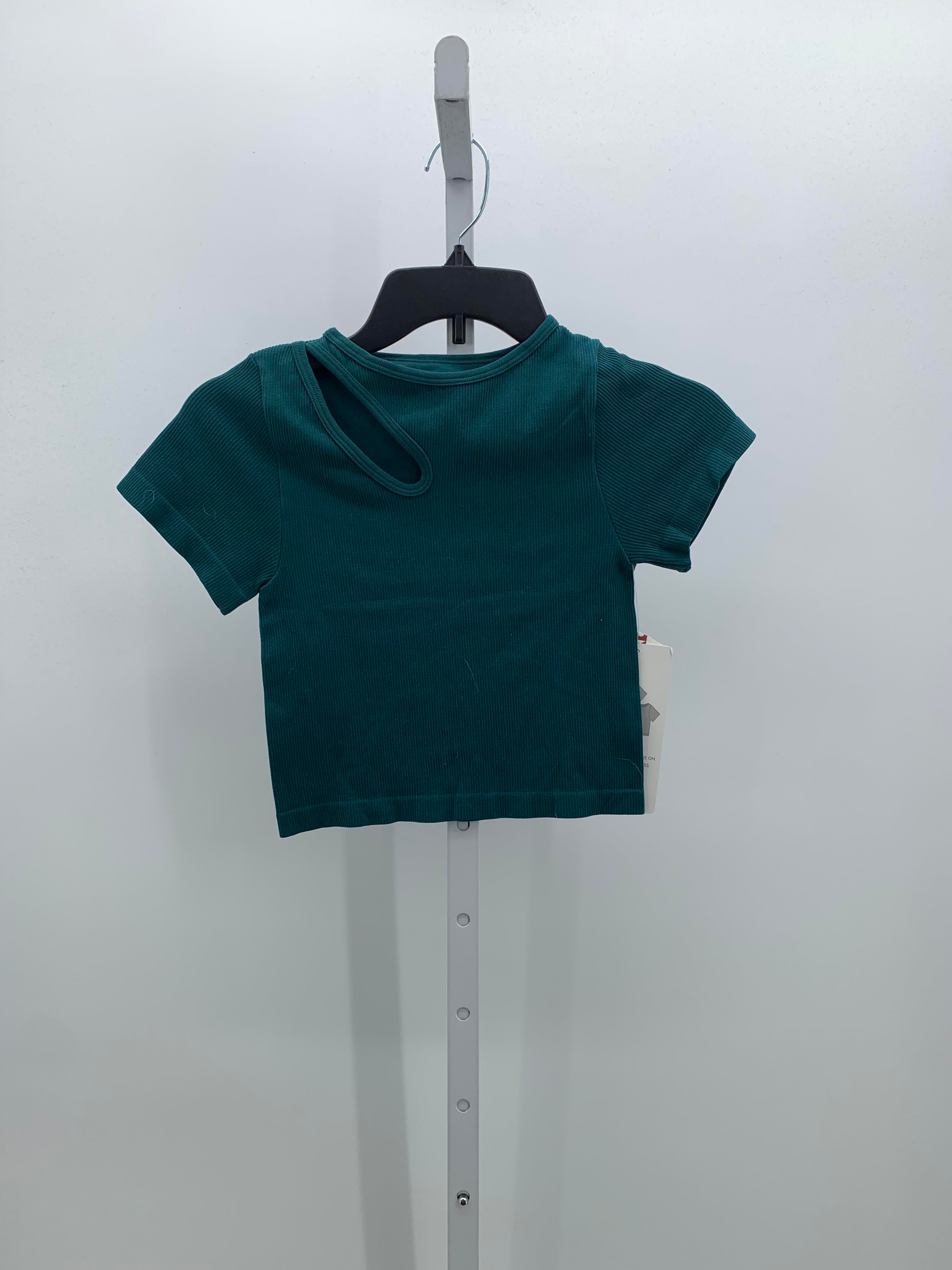 Size Small Juniors Short Sleeve Shirt