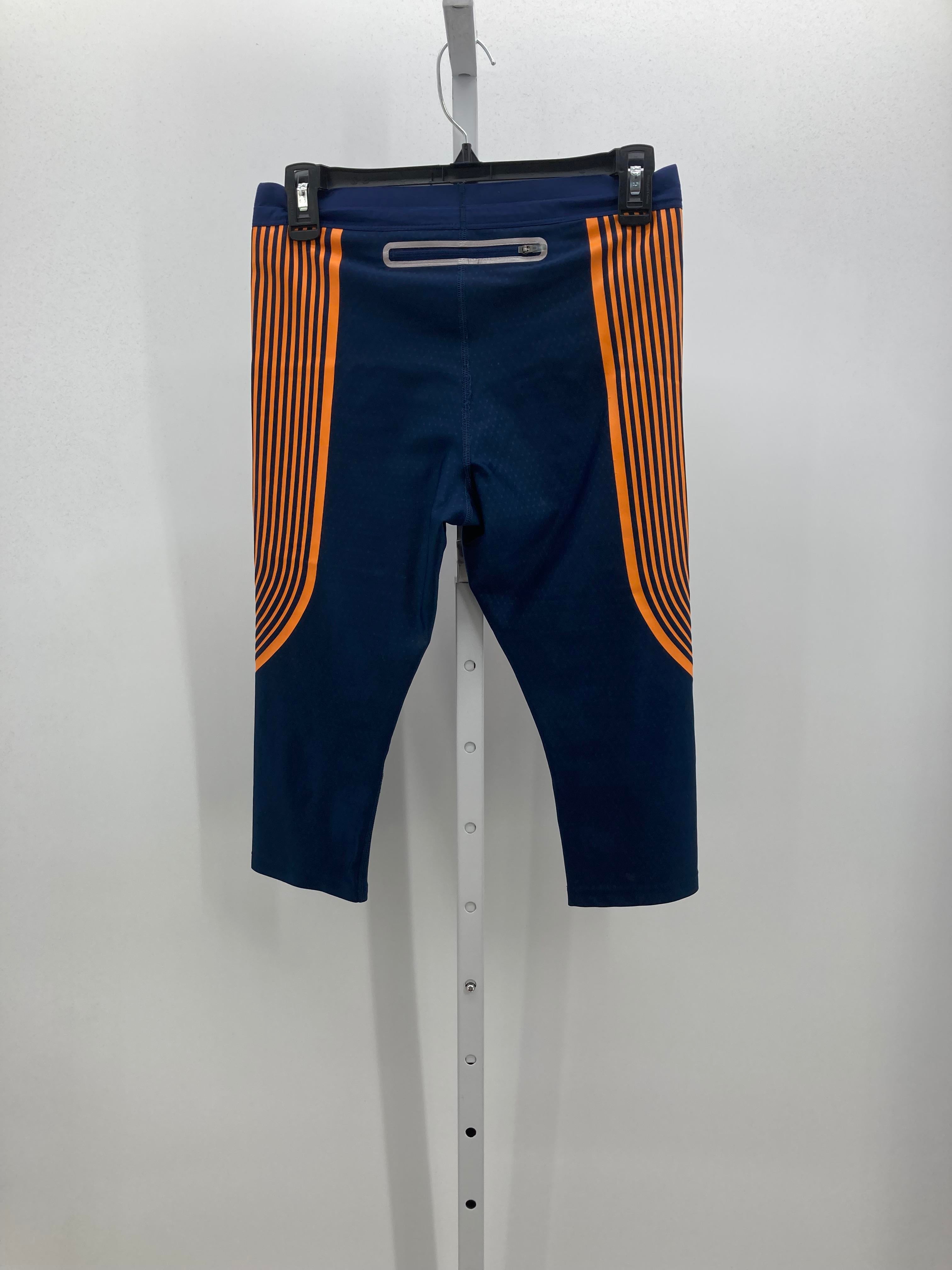 Nike Size Medium Misses Capri Pants
