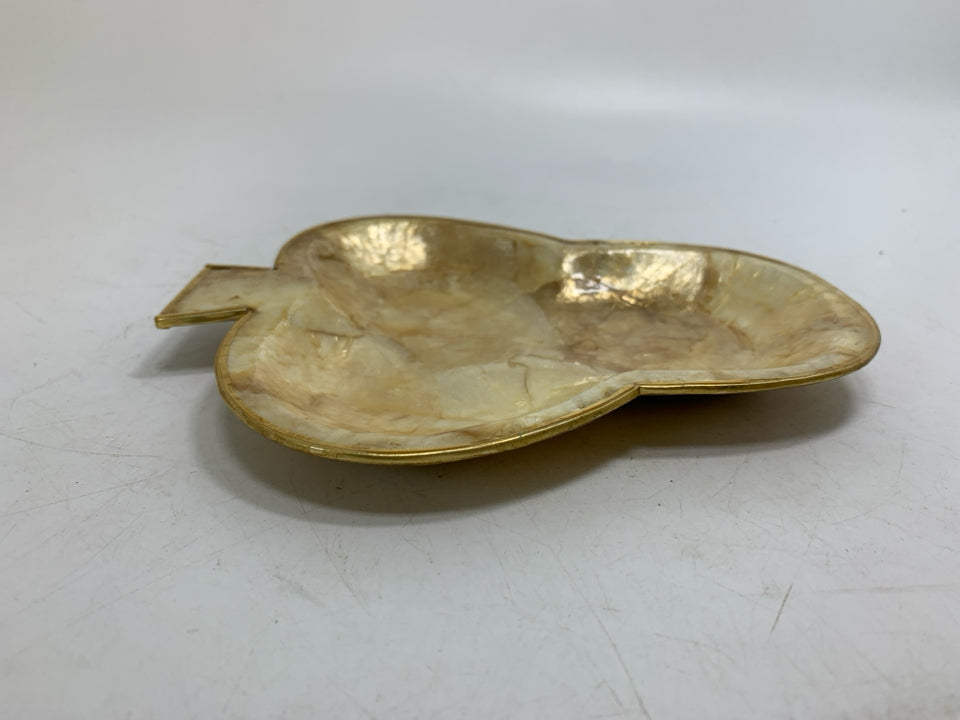 SHALLOW SPADE SHAPE GOLD PAPER MESHA CATCH ALL DISH.