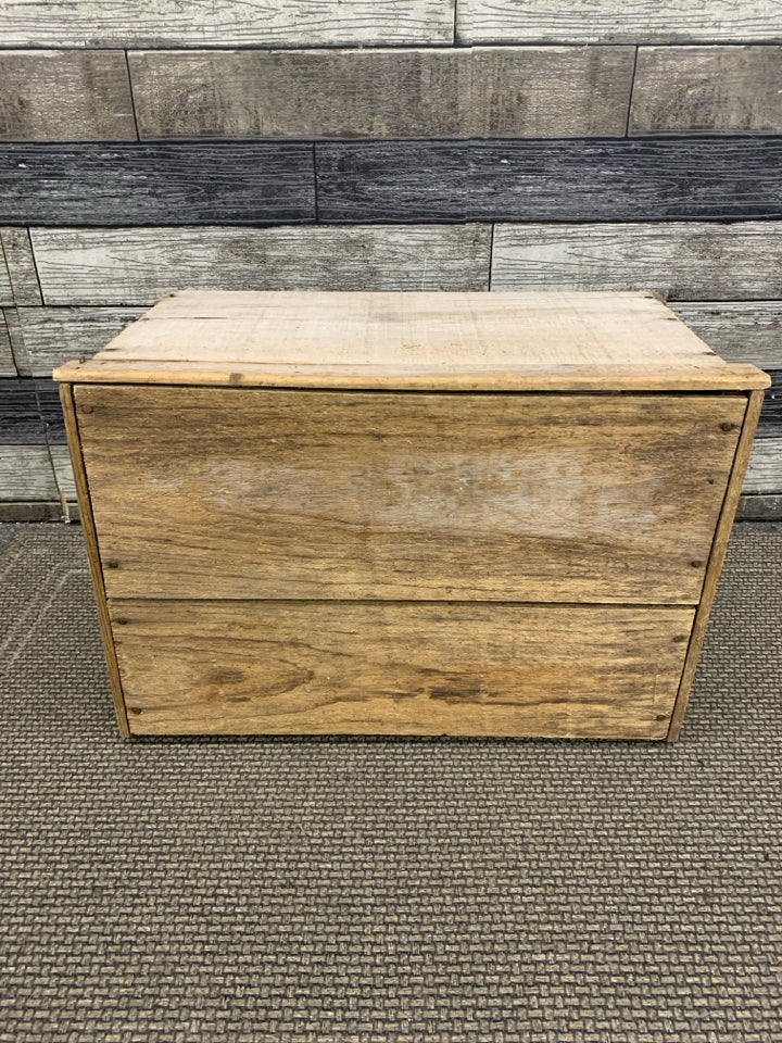 RUSTIC WOOD CRATE.