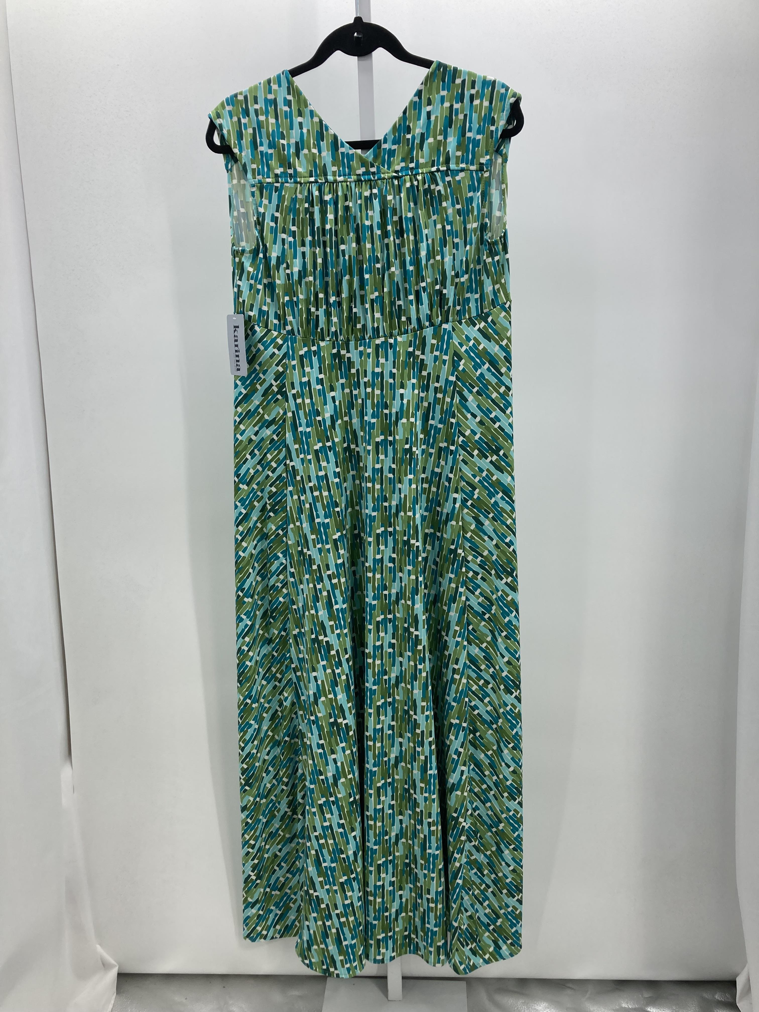 Size Medium Misses Sleeveless Dress