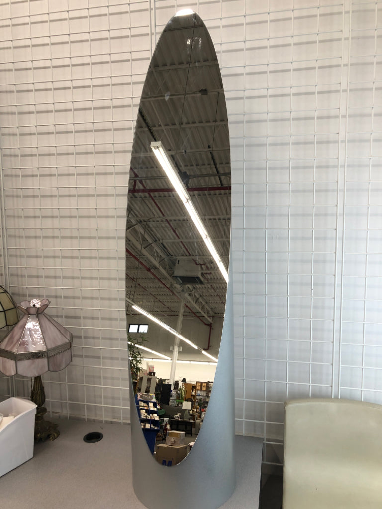 VERTICAL MIRROR W/GREY BASE.