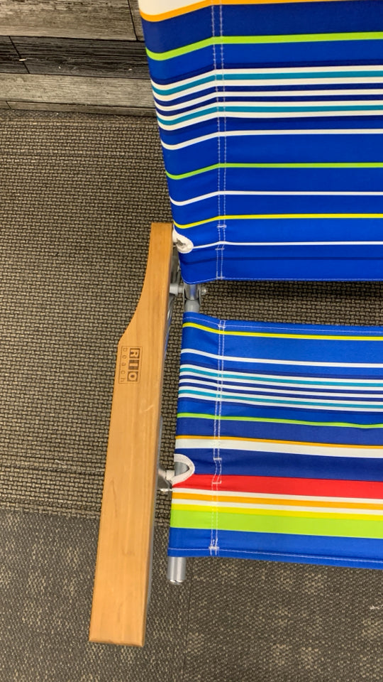 BLUE STRIPE RIO BEACH CHAIR W/SUN COVER.